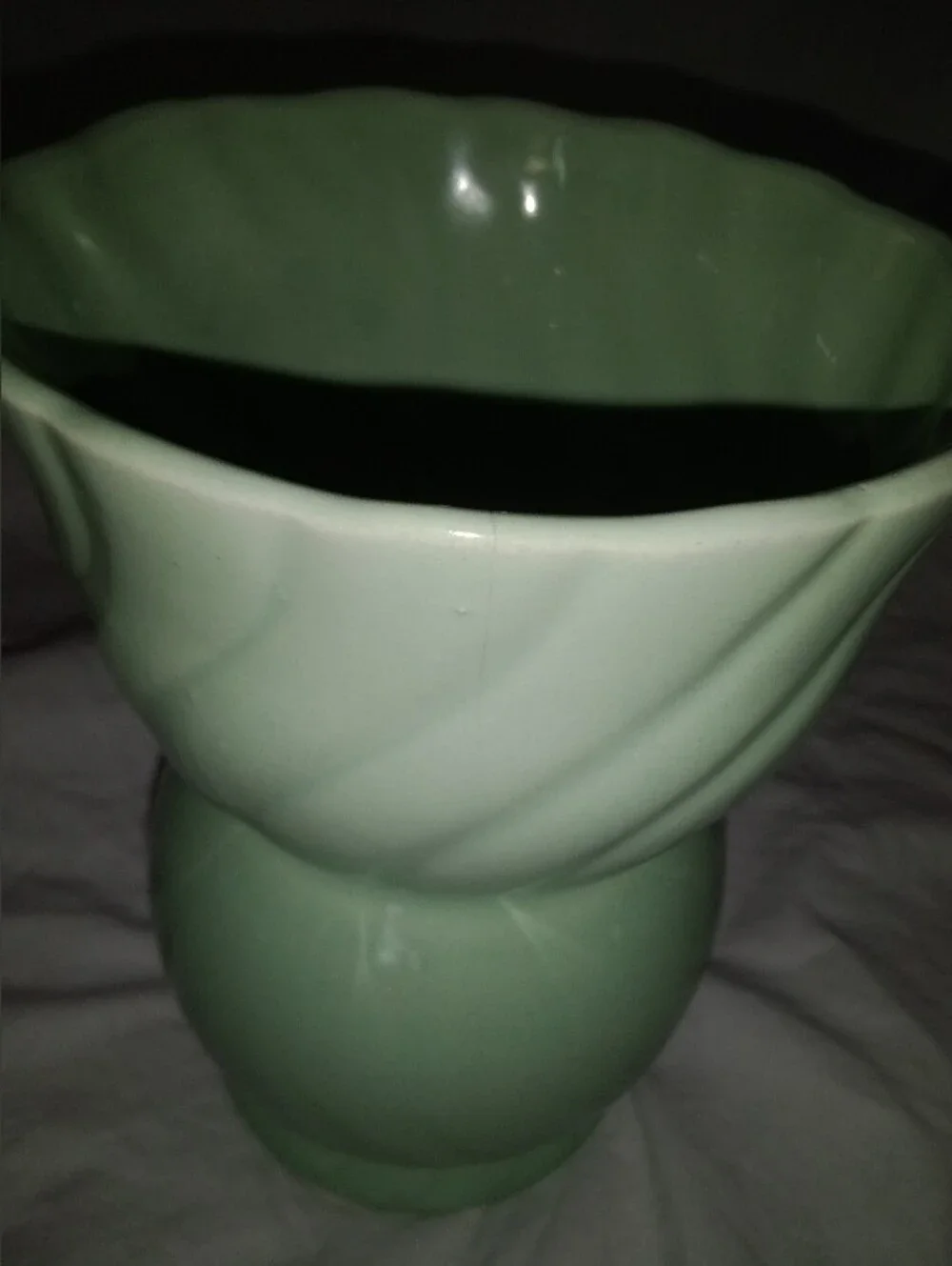 Vintage Ceramic Seafoam Green Wave Vase Planter USA Brush McCoy 6 7/8